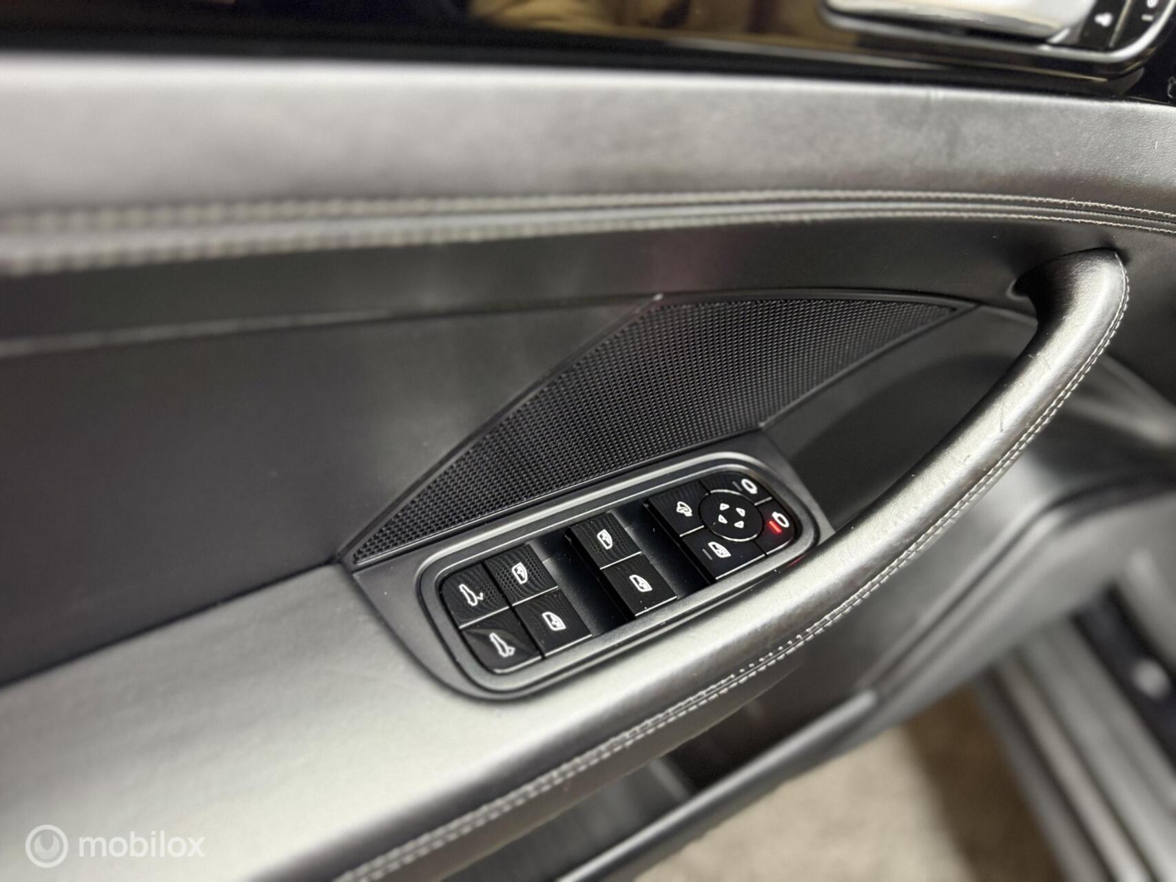 Foto van Porsche Panamera 4