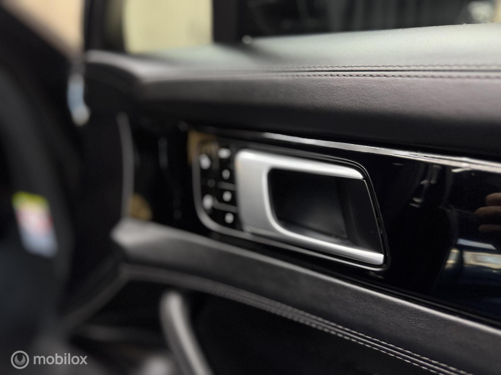 Foto van Porsche Panamera 4