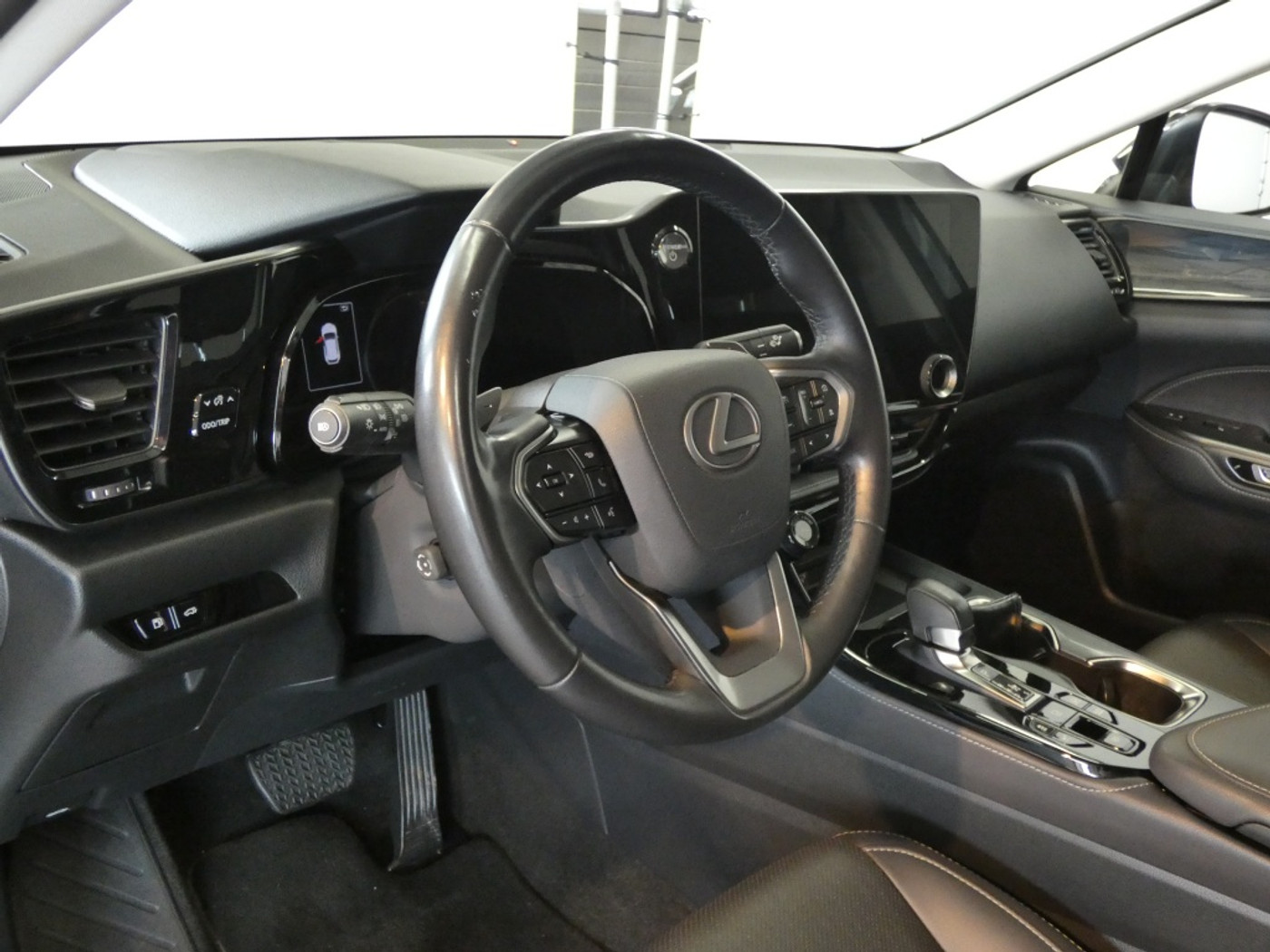 Foto van Lexus Lexus Nx450h+