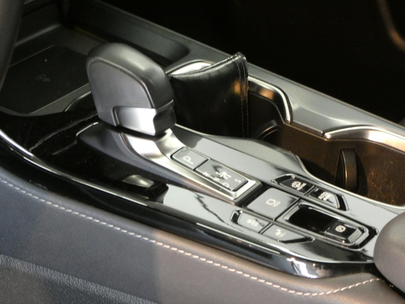 Foto van Lexus Lexus Nx450h+