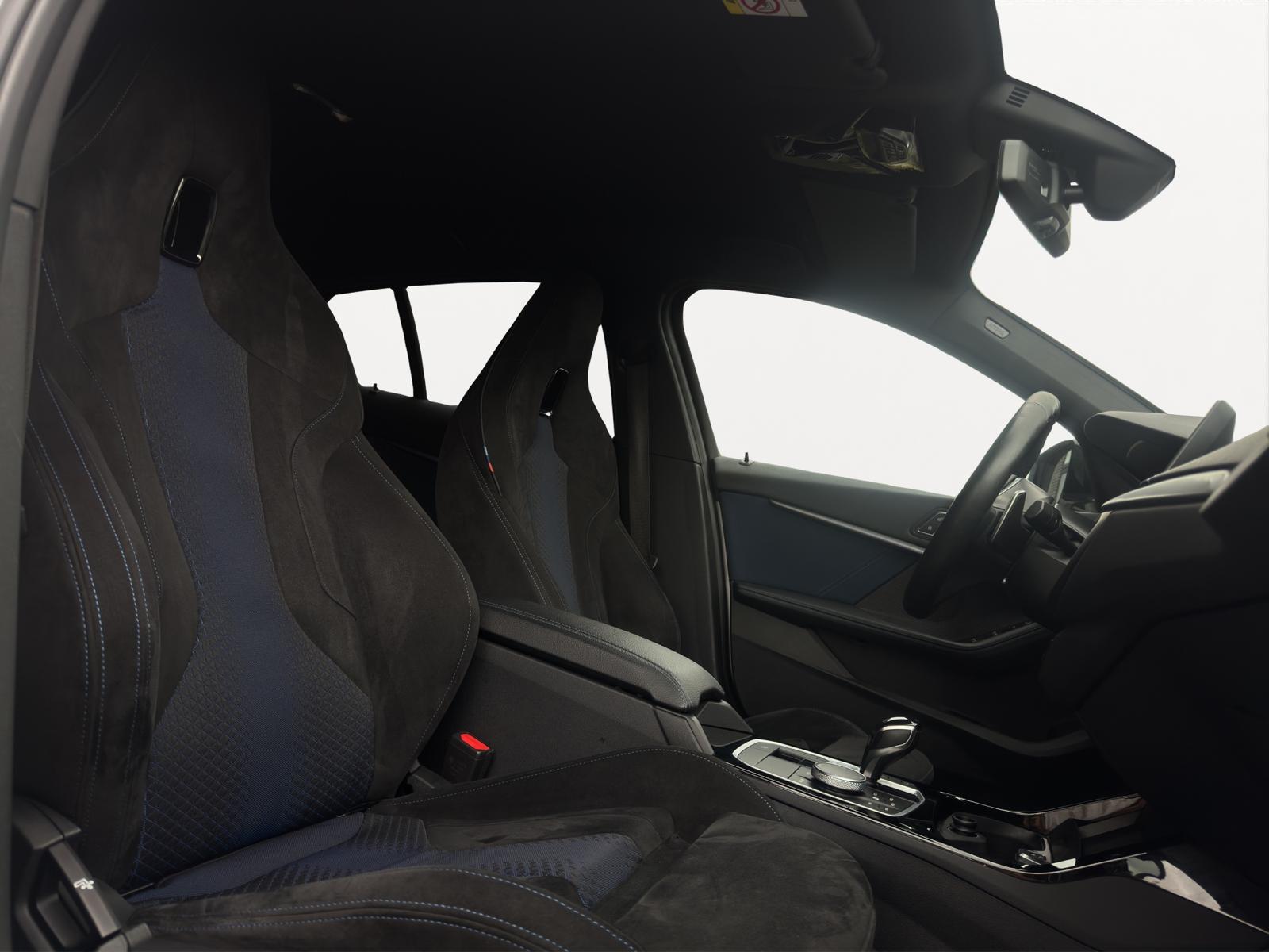 Foto van BMW M135i xDrive