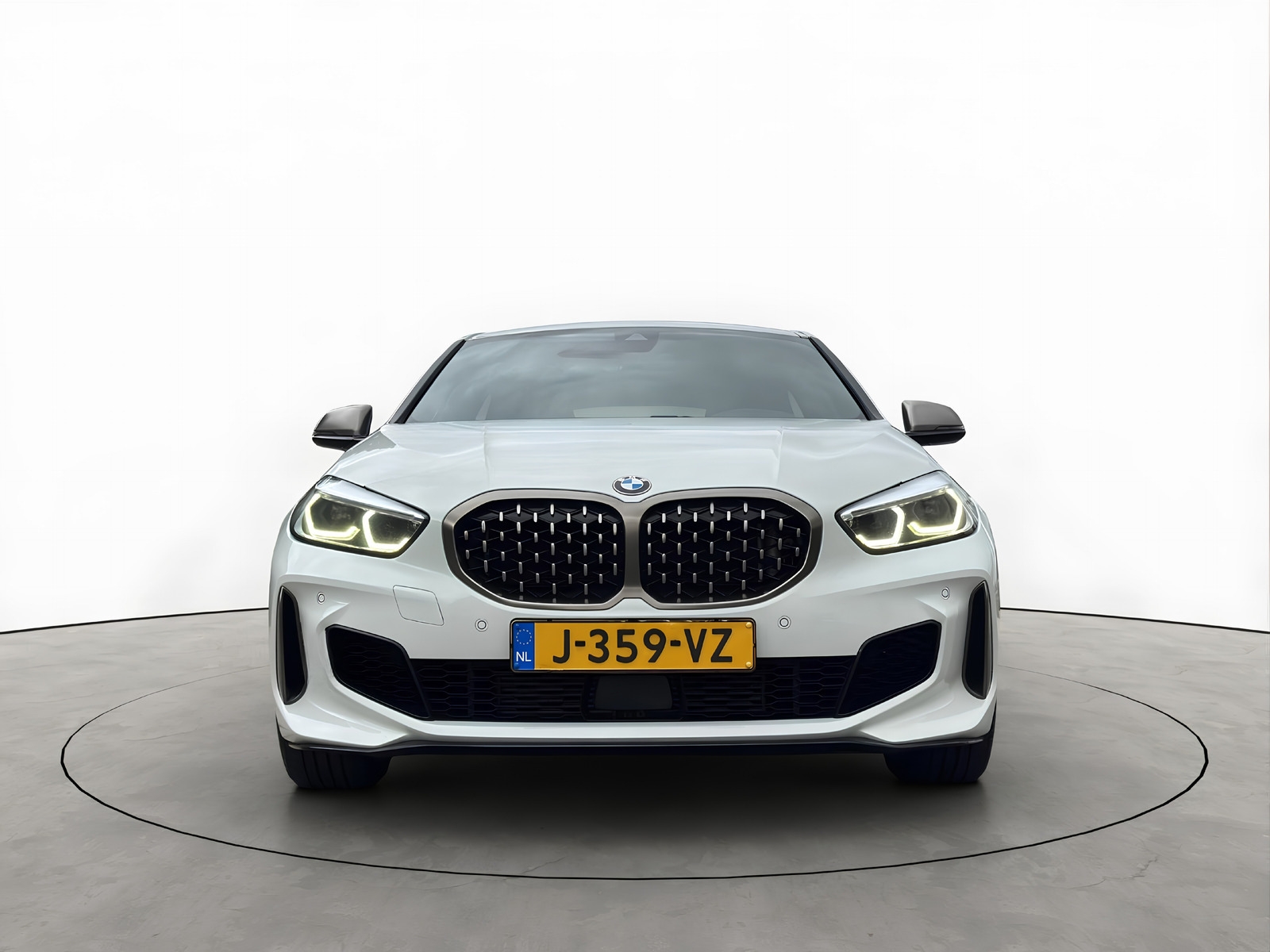 Foto van BMW M135i xDrive
