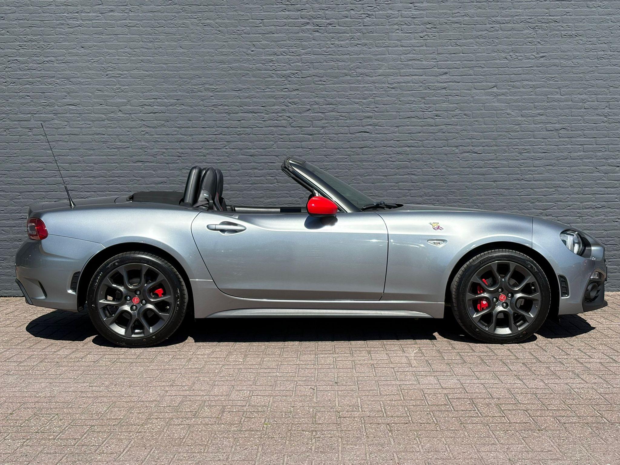 Foto van Fiat Abarth 124 Spider