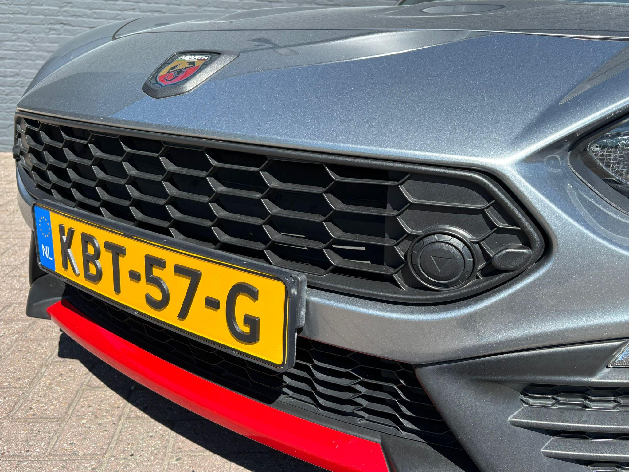 Foto van Fiat Abarth 124 Spider