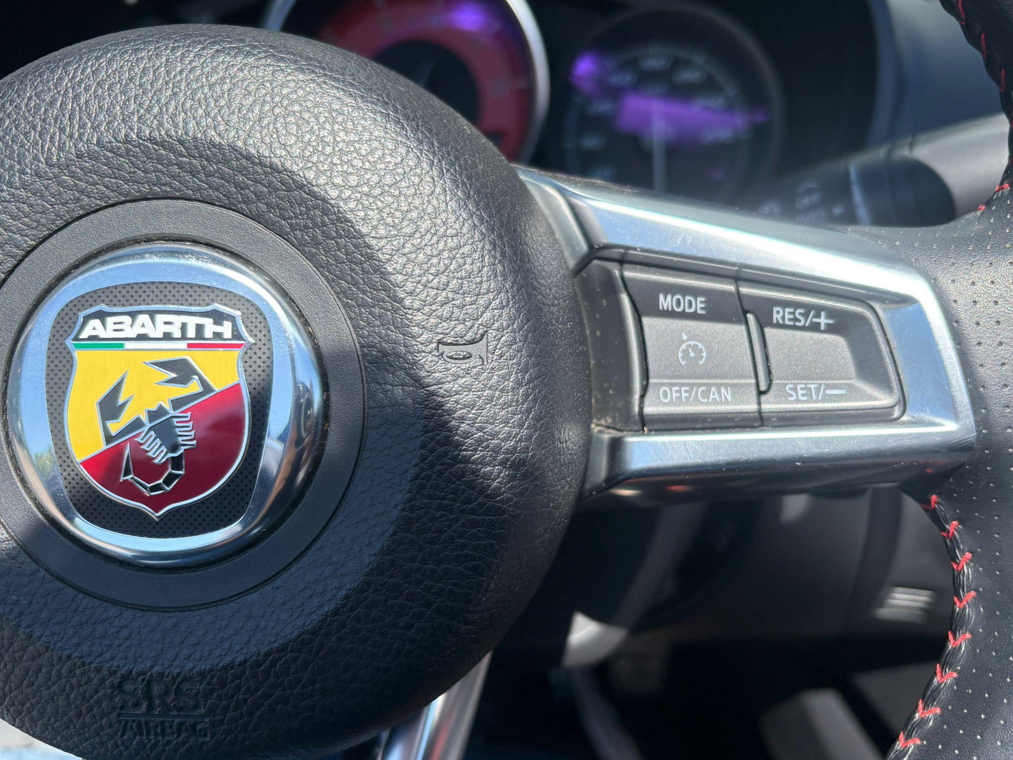 Foto van Fiat Abarth 124 Spider