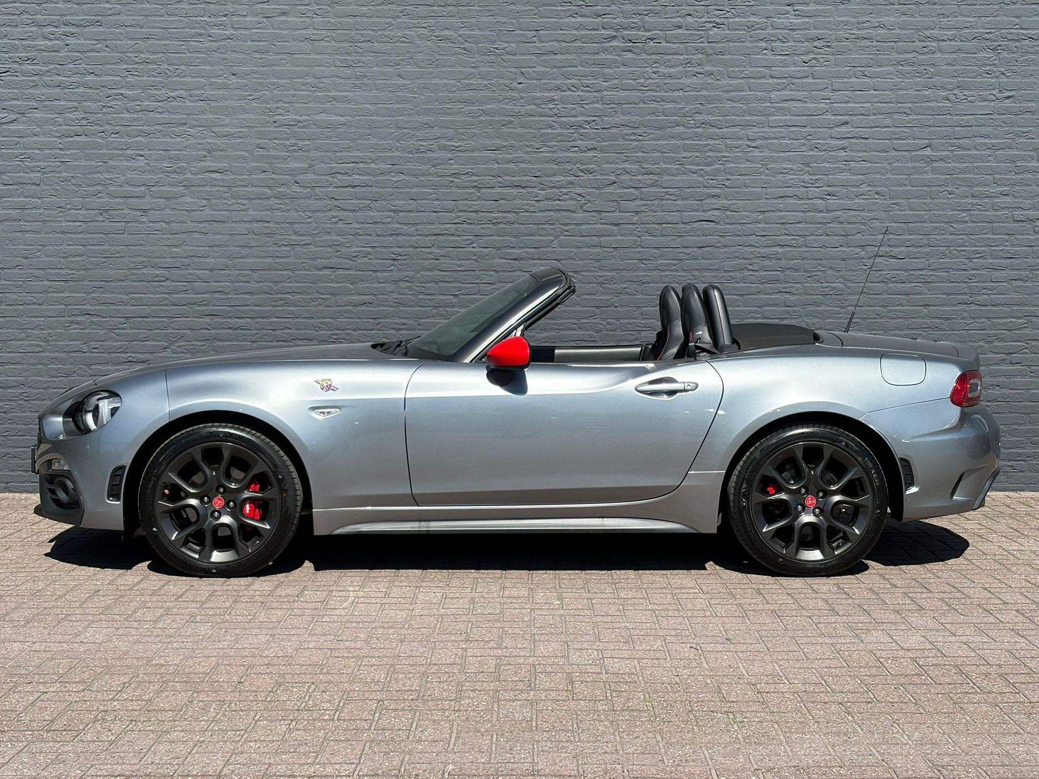 Foto van Fiat Abarth 124 Spider