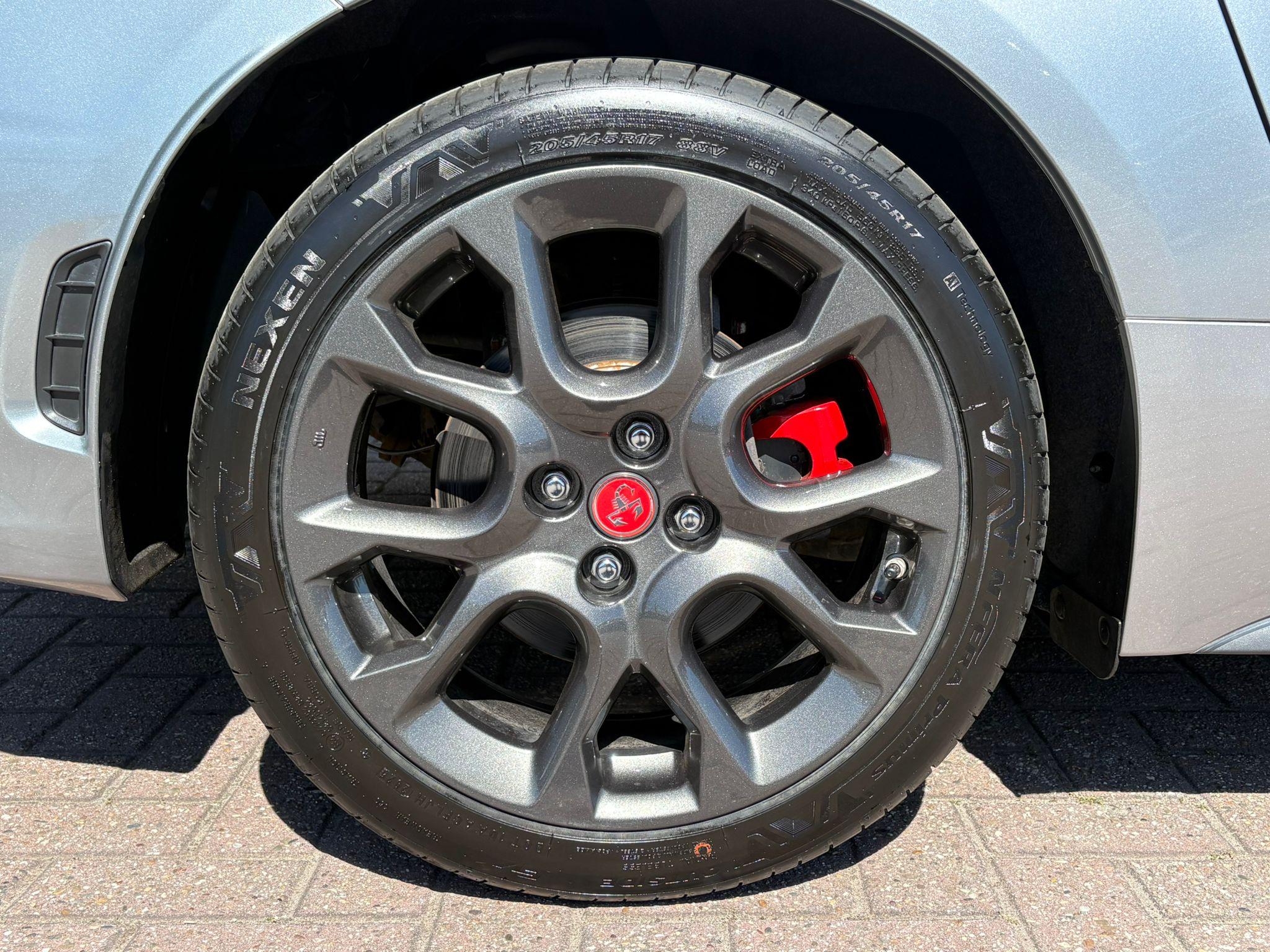 Foto van Fiat Abarth 124 Spider
