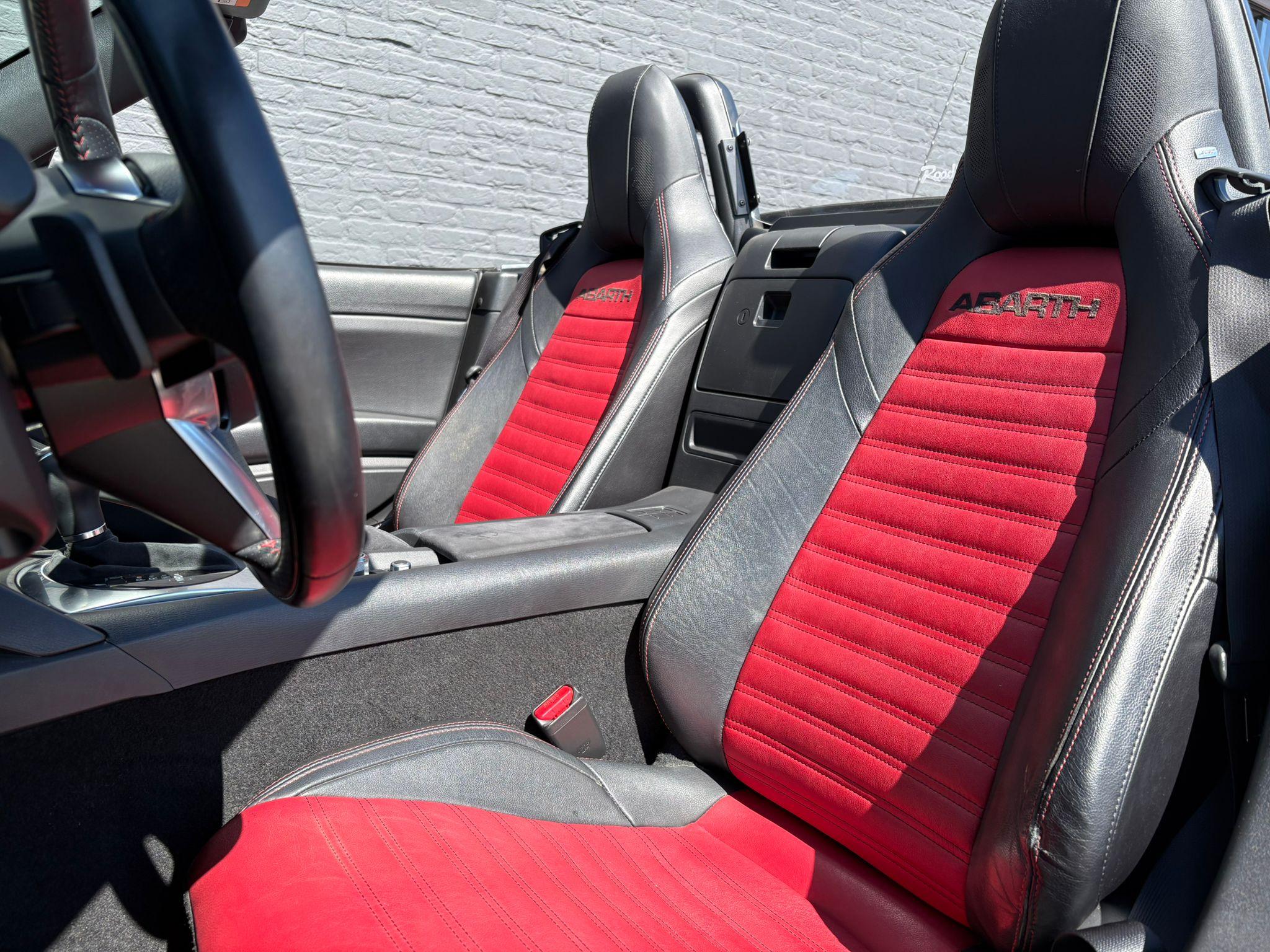 Foto van Fiat Abarth 124 Spider
