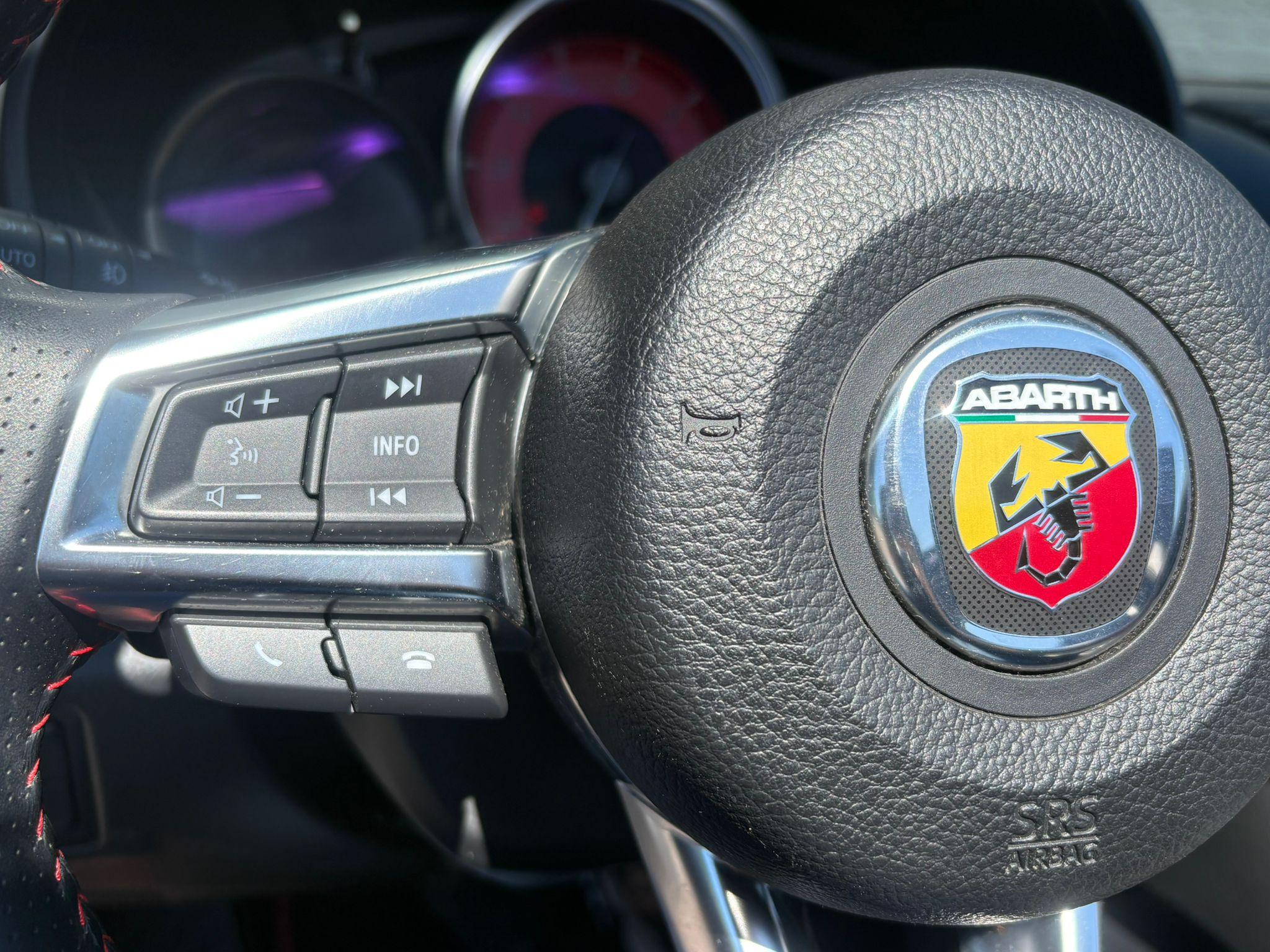 Foto van Fiat Abarth 124 Spider