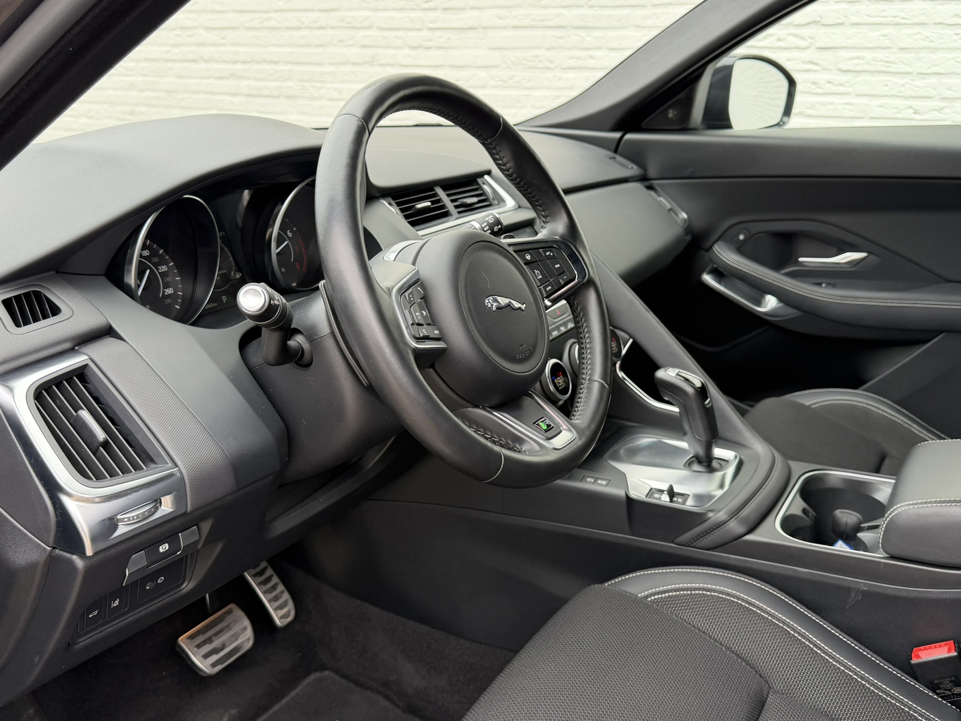 Foto van Jaguar Jaguar E-pace