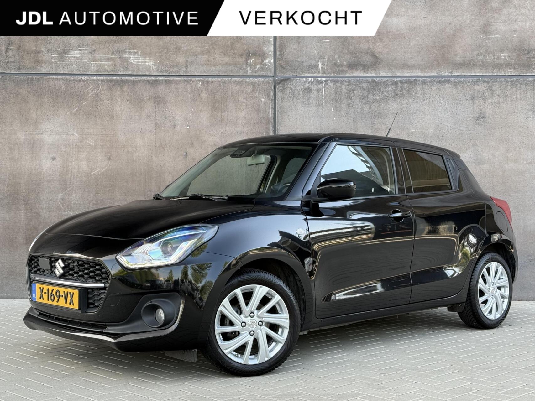Suzuki Swift 1.2 Style Smart Hybrid | Adaptieve cruise | Full Led | Carplay | Parkeersensoren | APK 08-2027 | 2021 - voorkant