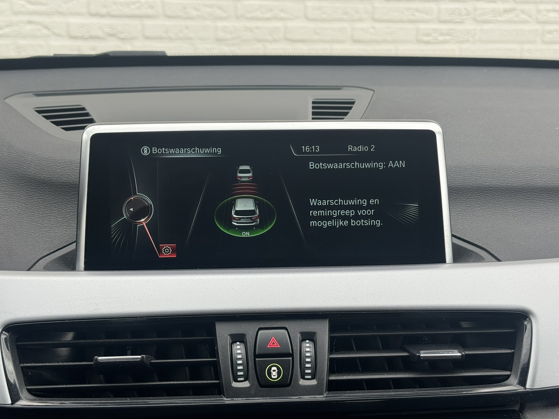 Foto van BMW X1 Sdrive18i