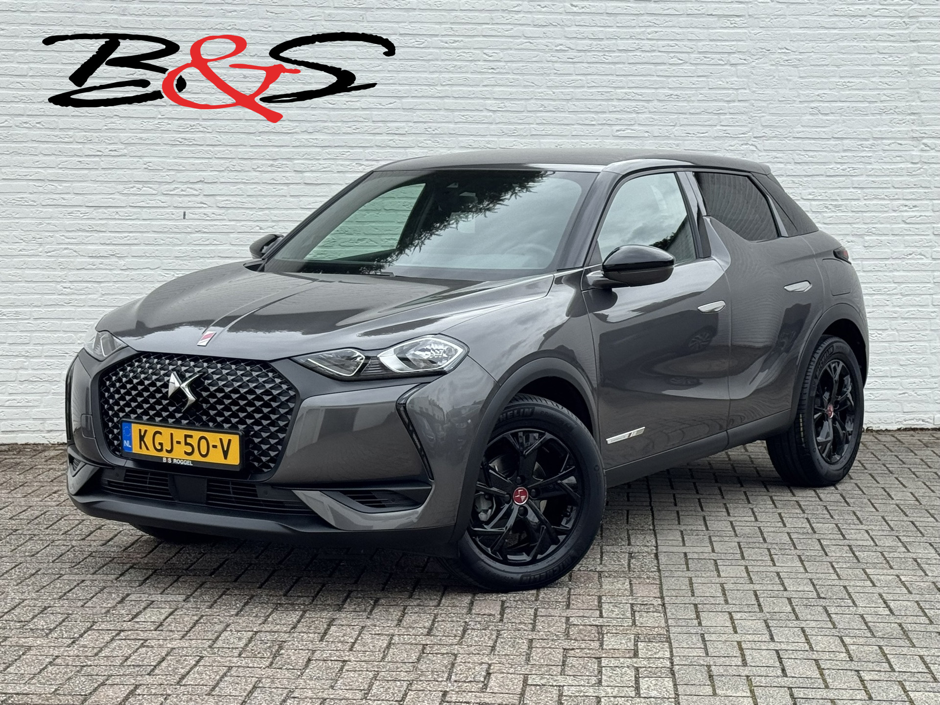 DS Ds3 Crossback 1.2 PureTech Business Performance line Camera Carplay Keyless climate control cruise 2020 - voorkant