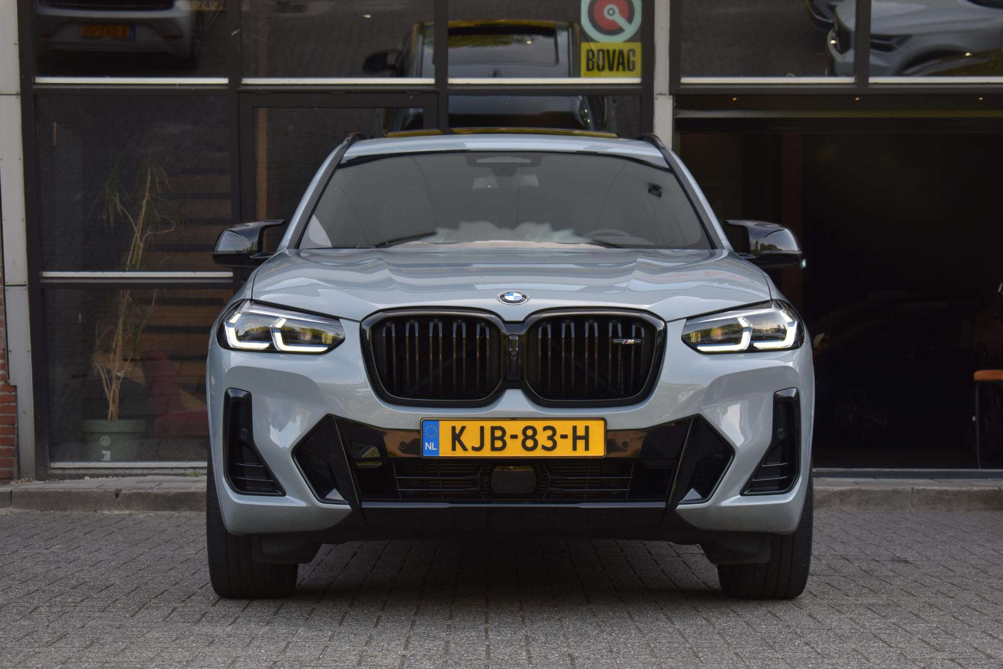 Foto van BMW X3 M40i