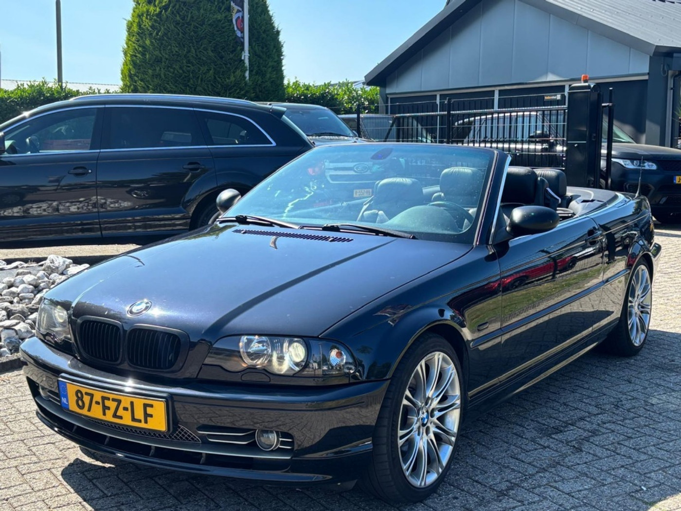 BMW 3er Reihe 330CI Executive Automaat 6-Cilinder 330I Zwart 2000 - voorkant