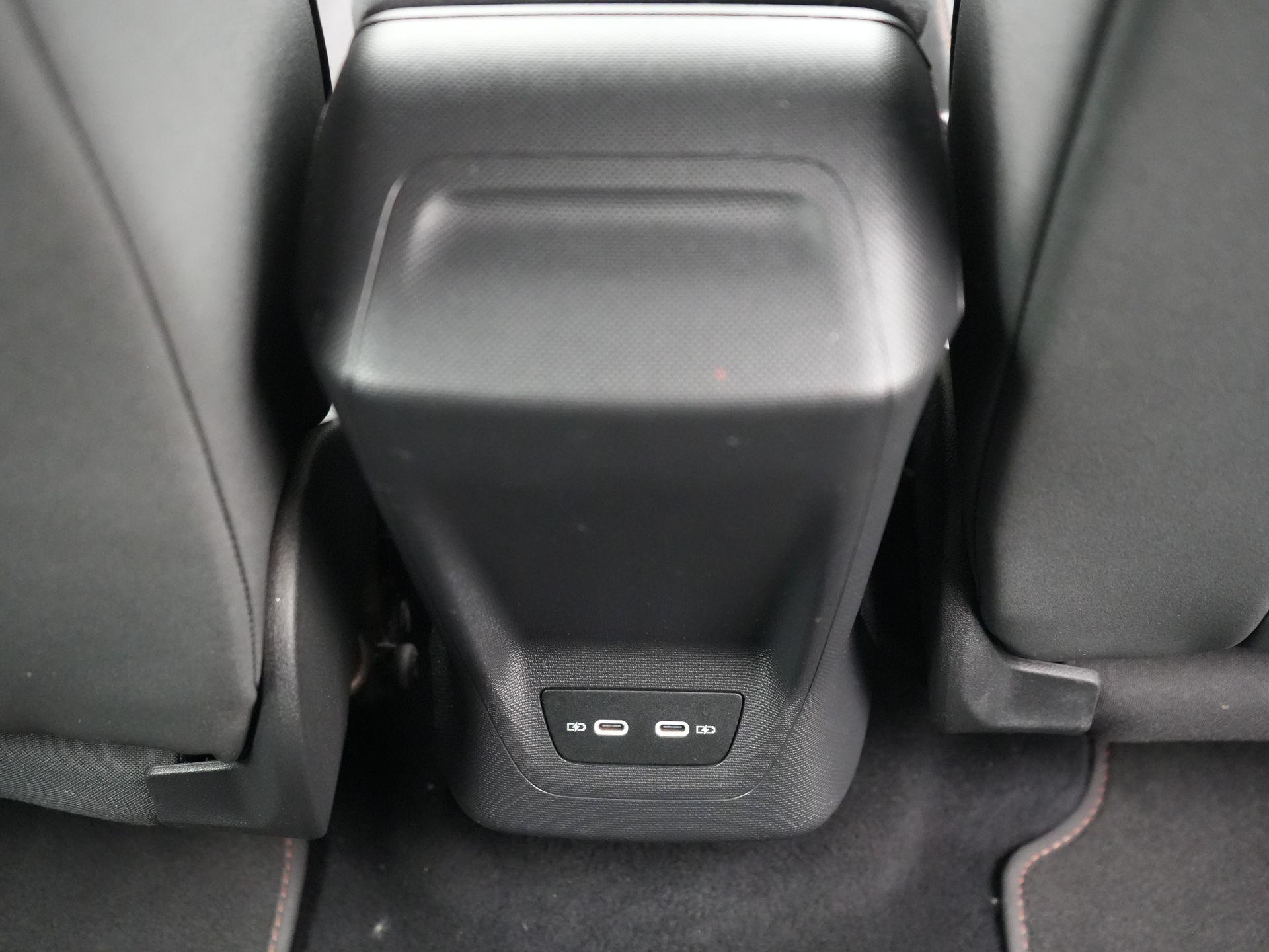 Foto van Cupra Born 150 KW 58/62 KWH