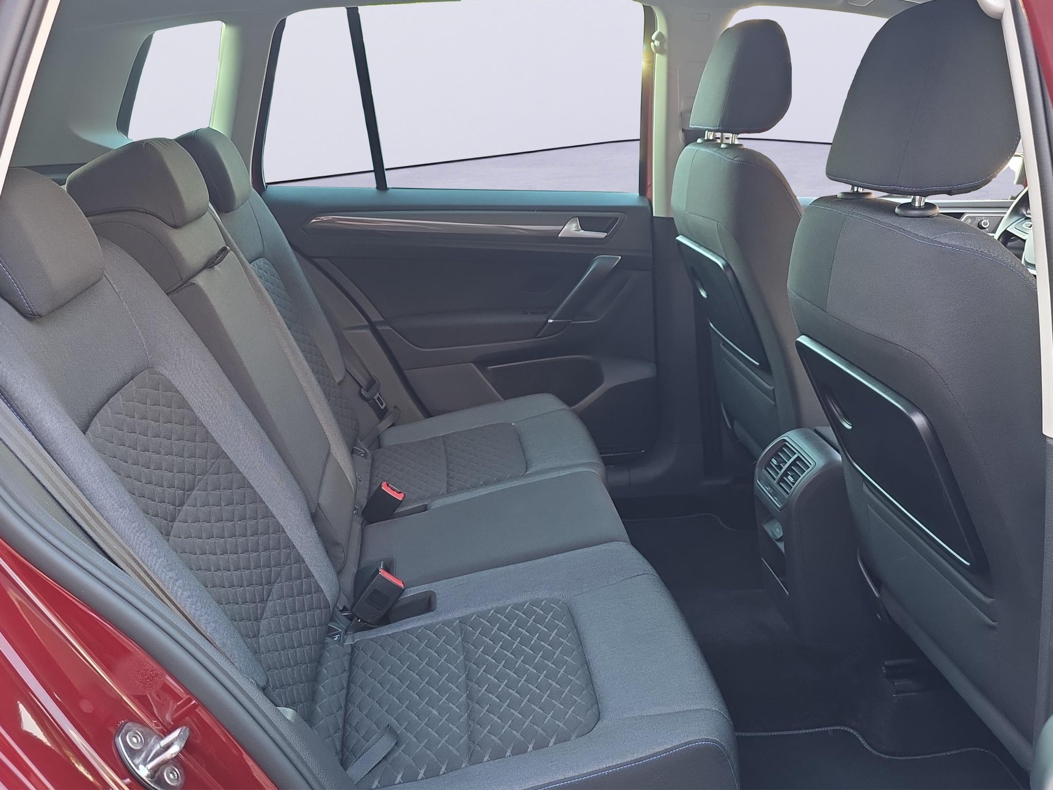 Foto van Volkswagen Golf Sportsvan