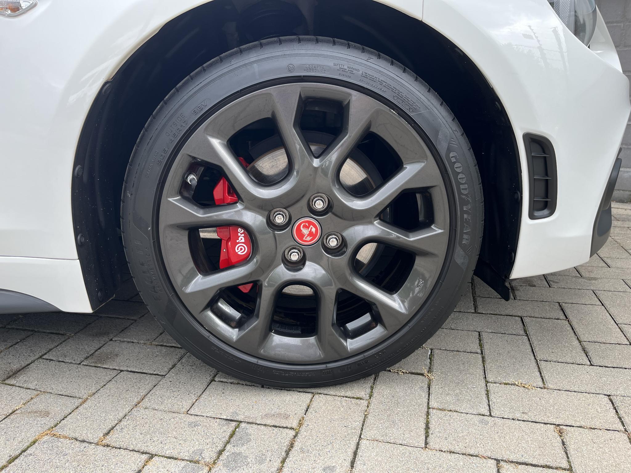 Foto van Fiat Abarth 124 Spider