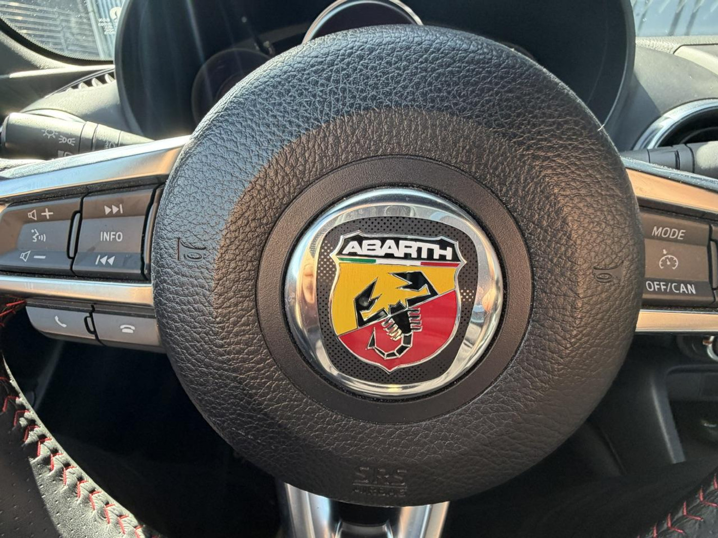 Foto van Fiat Abarth 124 Spider