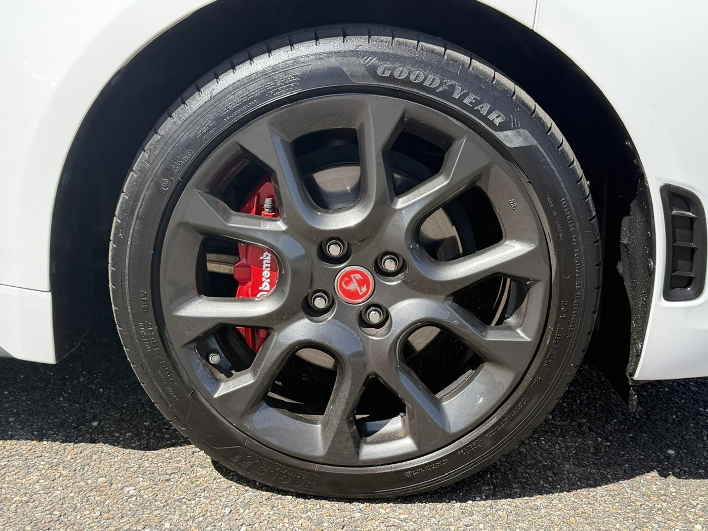 Foto van Fiat Abarth 124 Spider