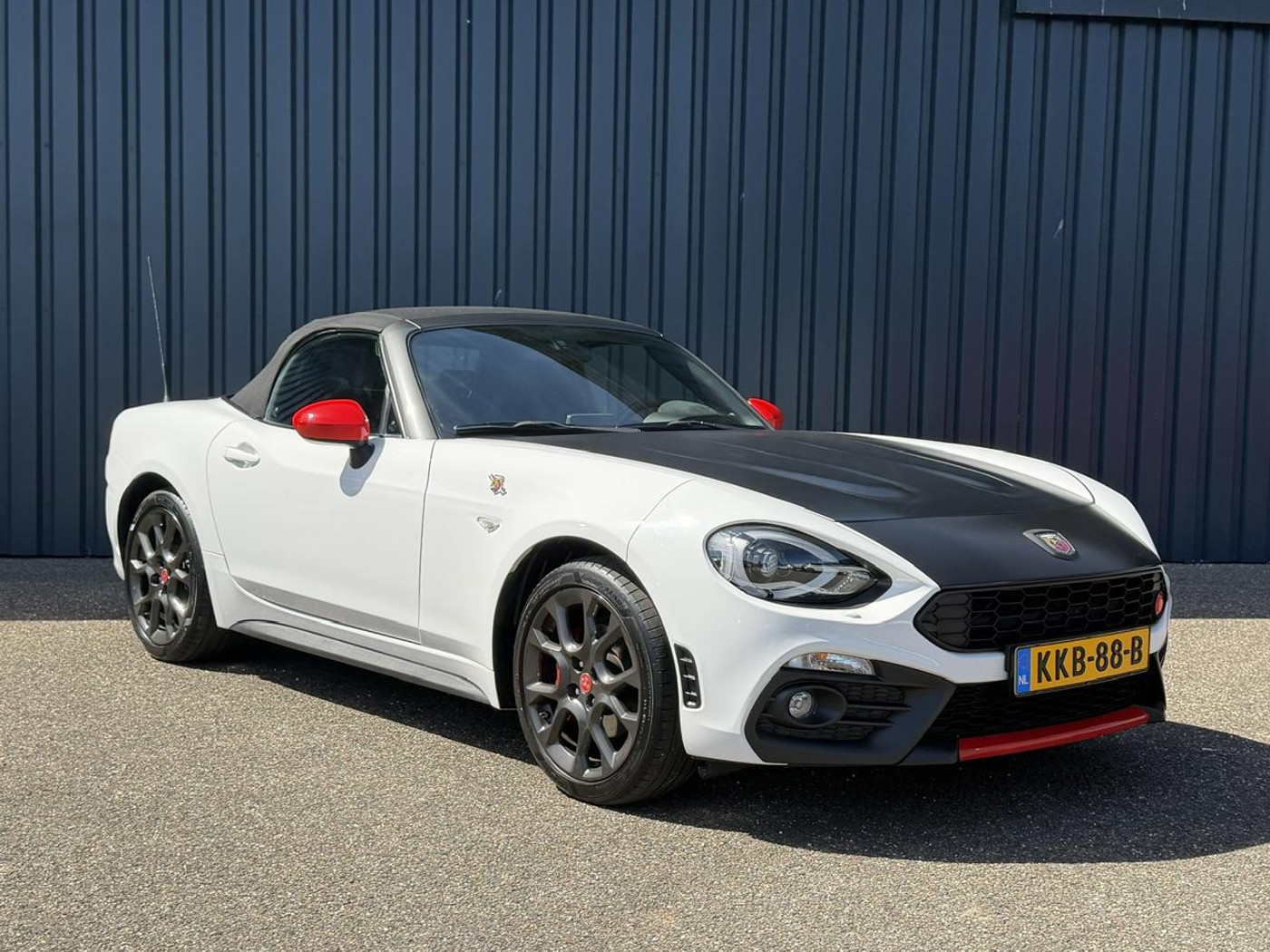 Foto van Fiat Abarth 124 Spider