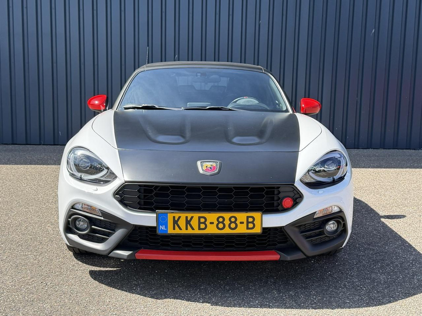 Foto van Fiat Abarth 124 Spider