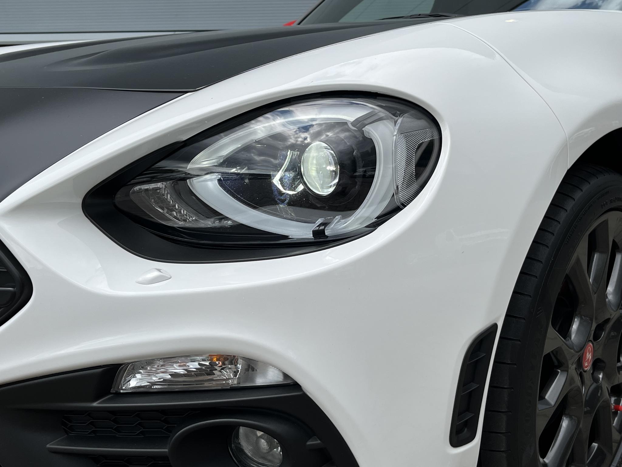 Foto van Fiat Abarth 124 Spider