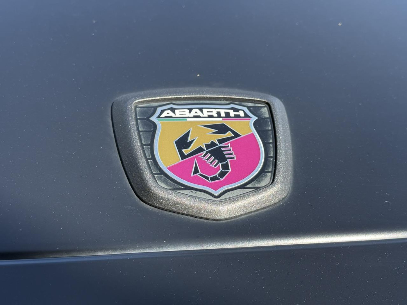 Foto van Fiat Abarth 124 Spider