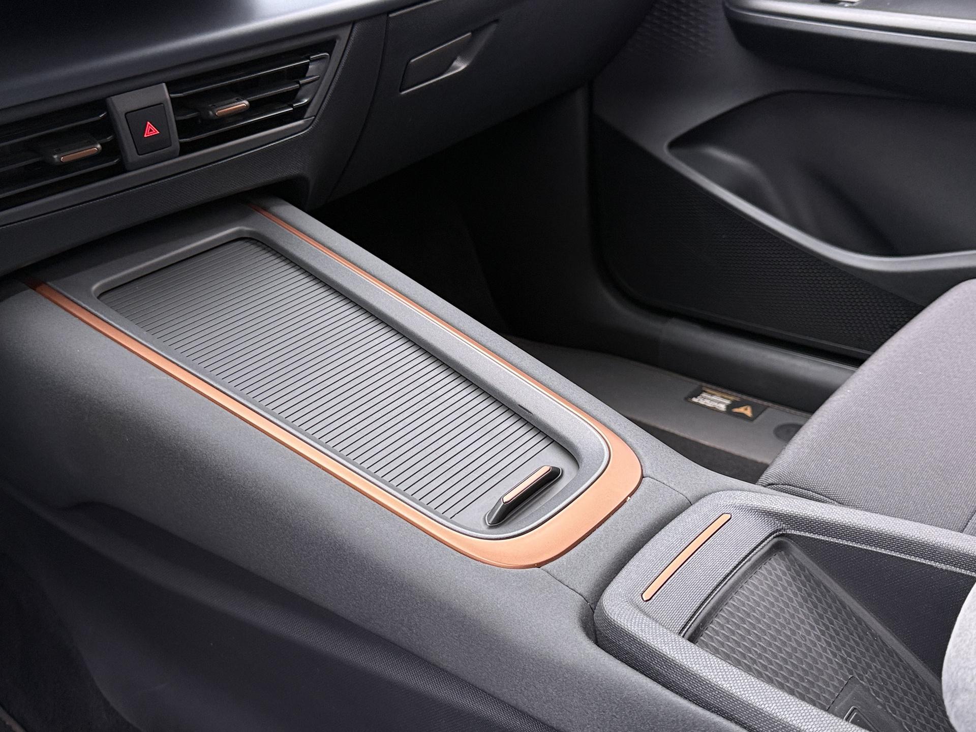 Foto van Cupra Born 150 KW 58/62 KWH