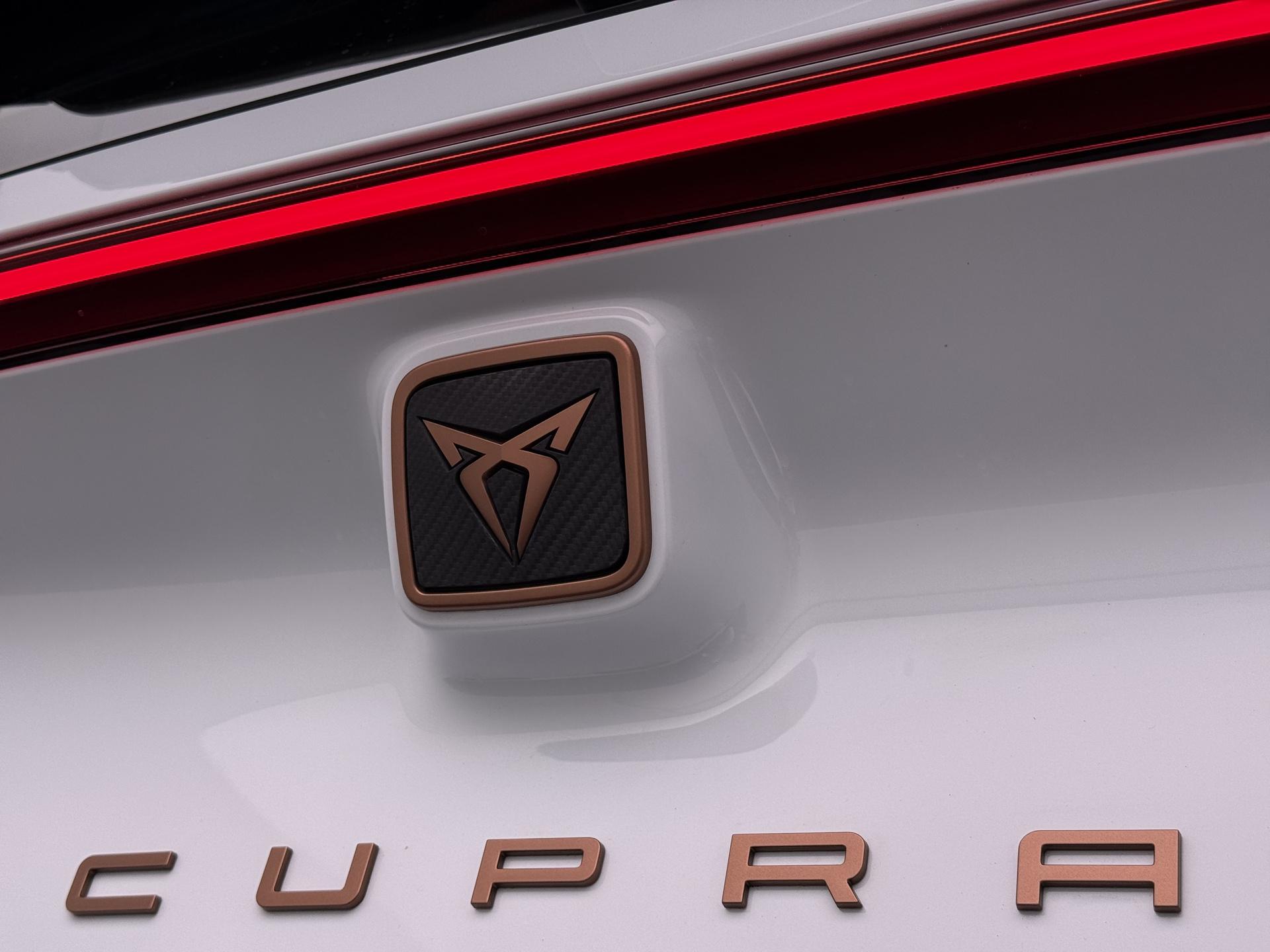 Foto van Cupra Born 150 KW 58/62 KWH