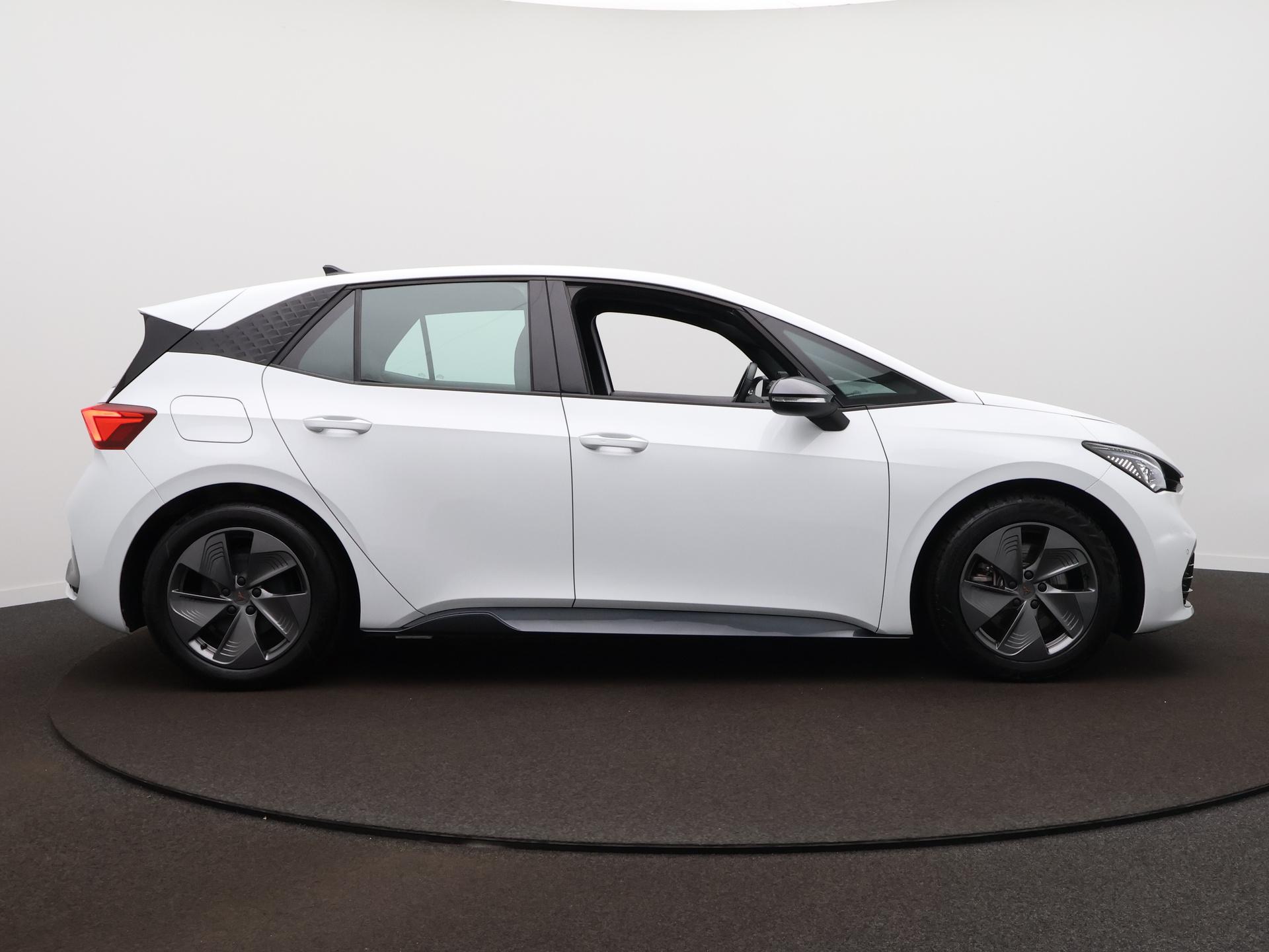 Foto van Cupra Born 150 KW 58/62 KWH