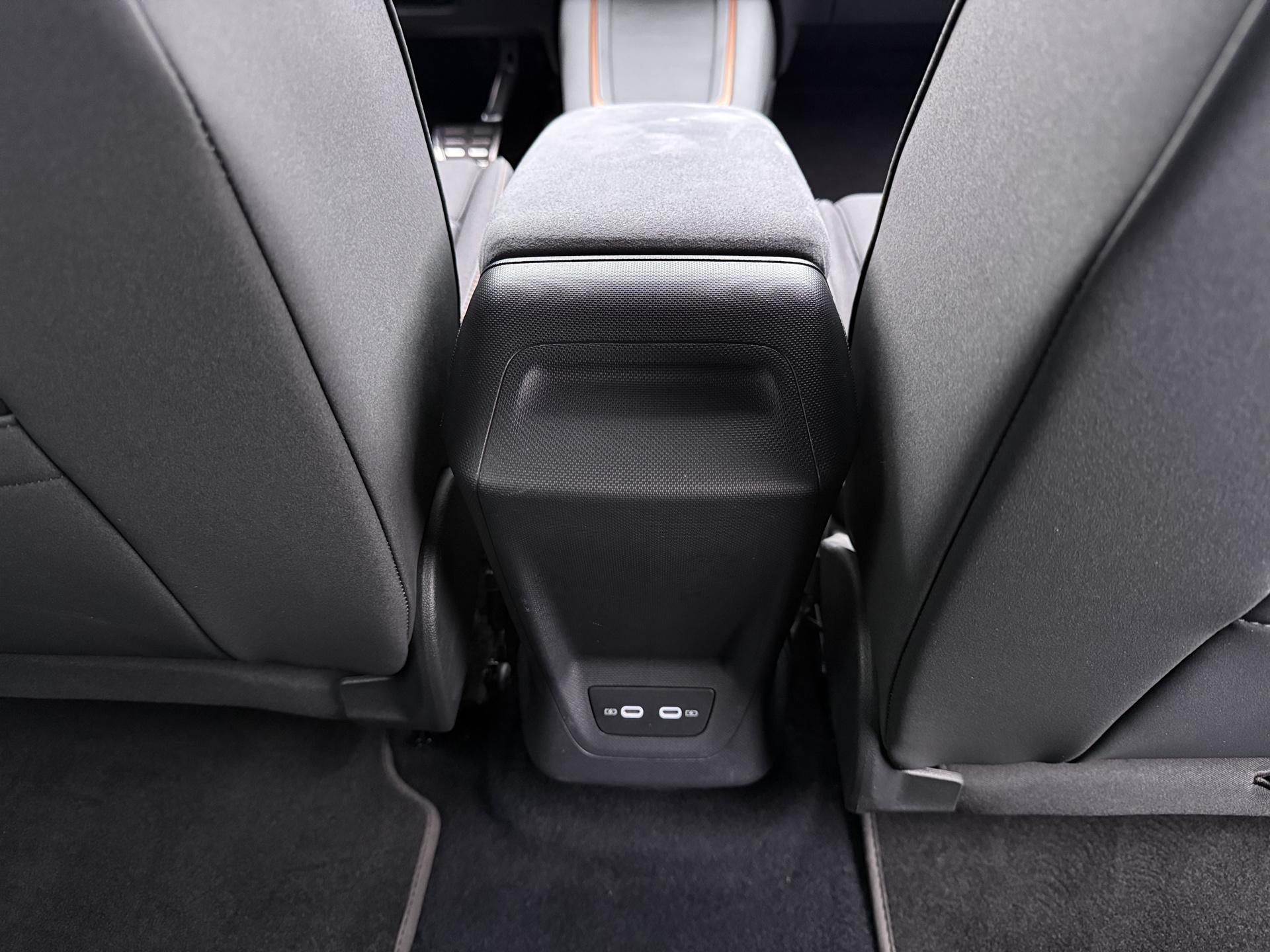 Foto van Cupra Born 150 KW 58/62 KWH