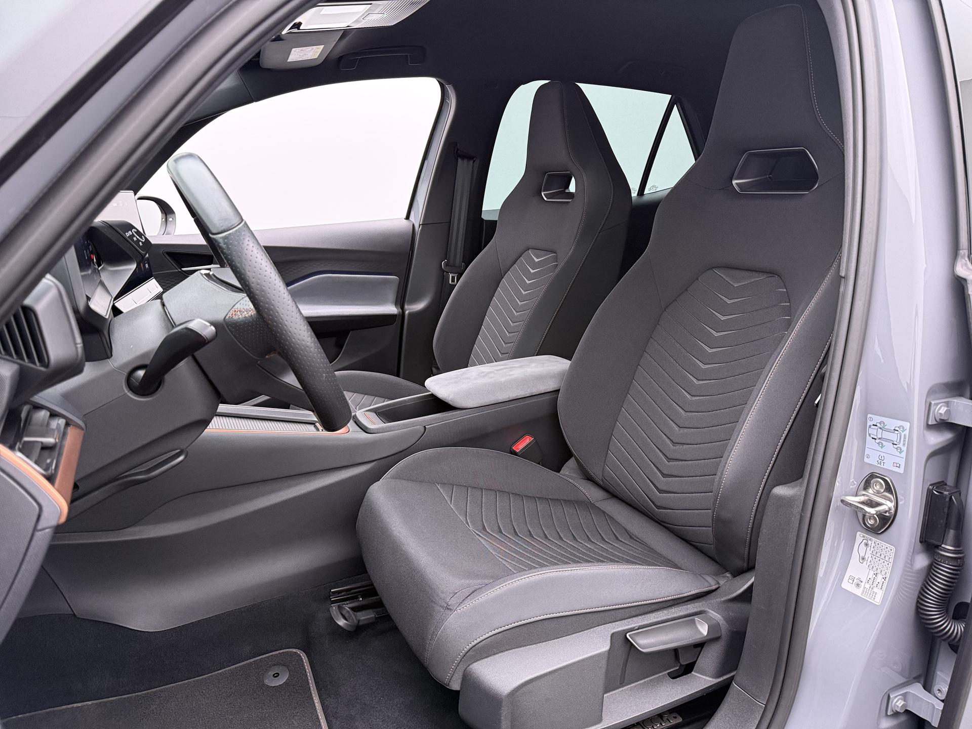 Foto van Cupra Born 150 KW 58/62 KWH