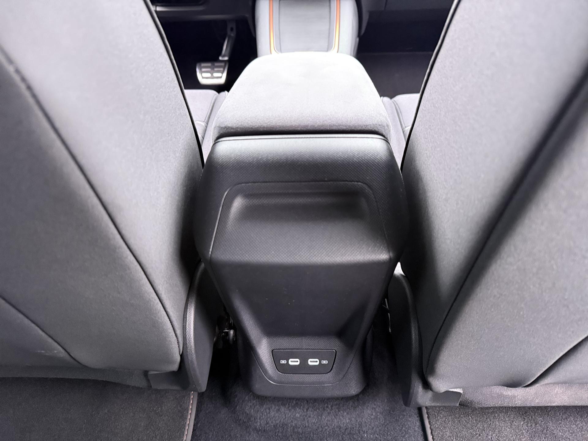 Foto van Cupra Born 150 KW 58/62 KWH