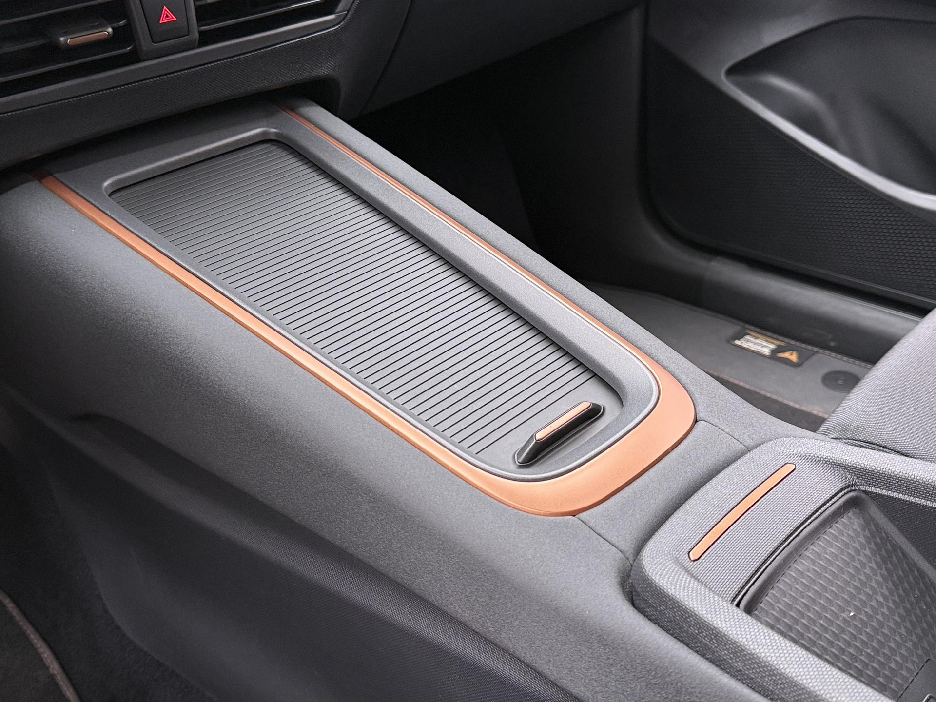 Foto van Cupra Born 150 KW 58/62 KWH