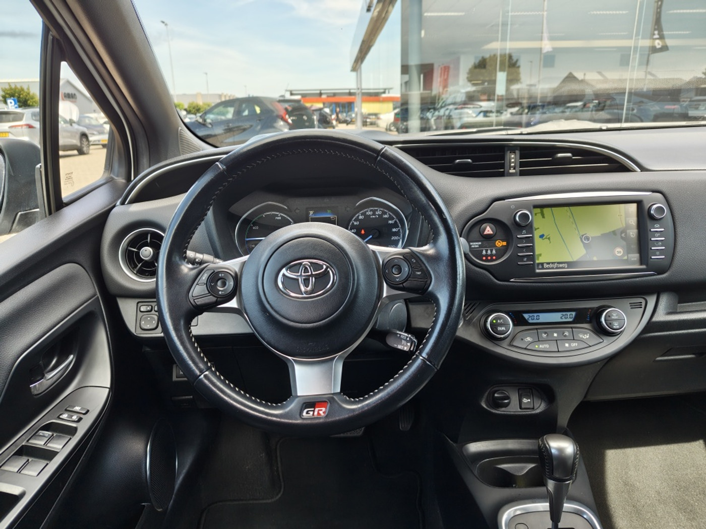 Foto van Toyota Toyota Yaris Hybrid