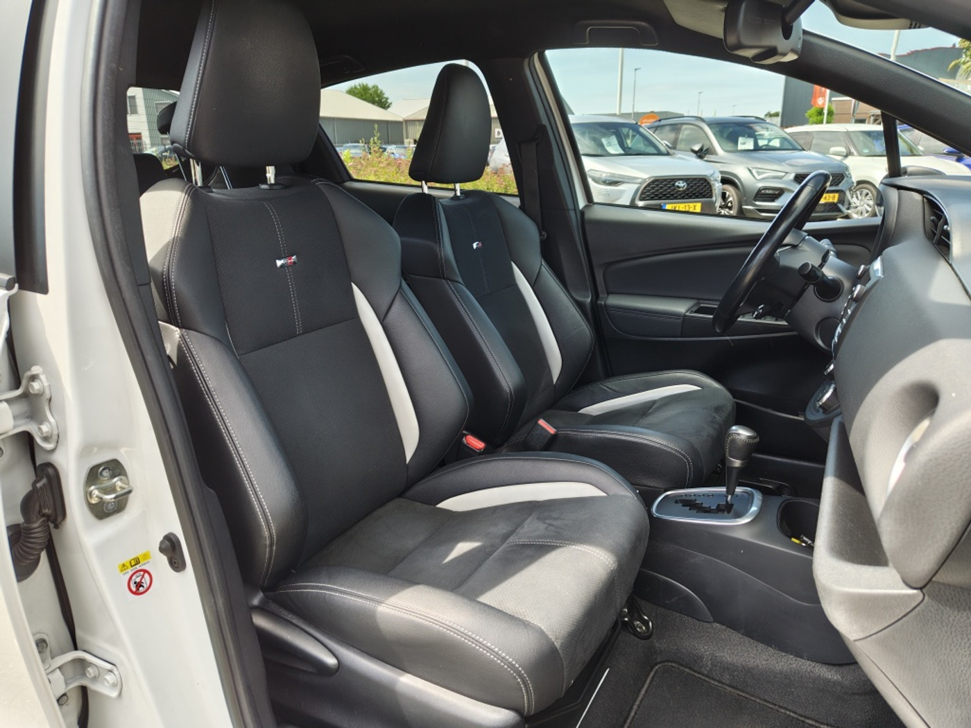 Foto van Toyota Toyota Yaris Hybrid