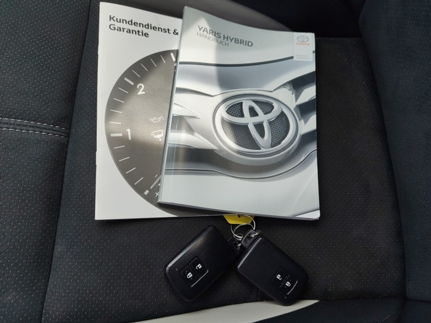 Foto van Toyota Toyota Yaris Hybrid