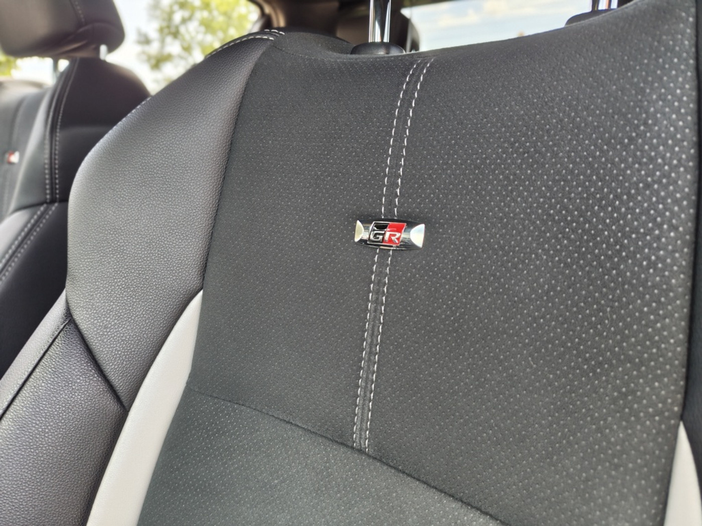 Foto van Toyota Toyota Yaris Hybrid
