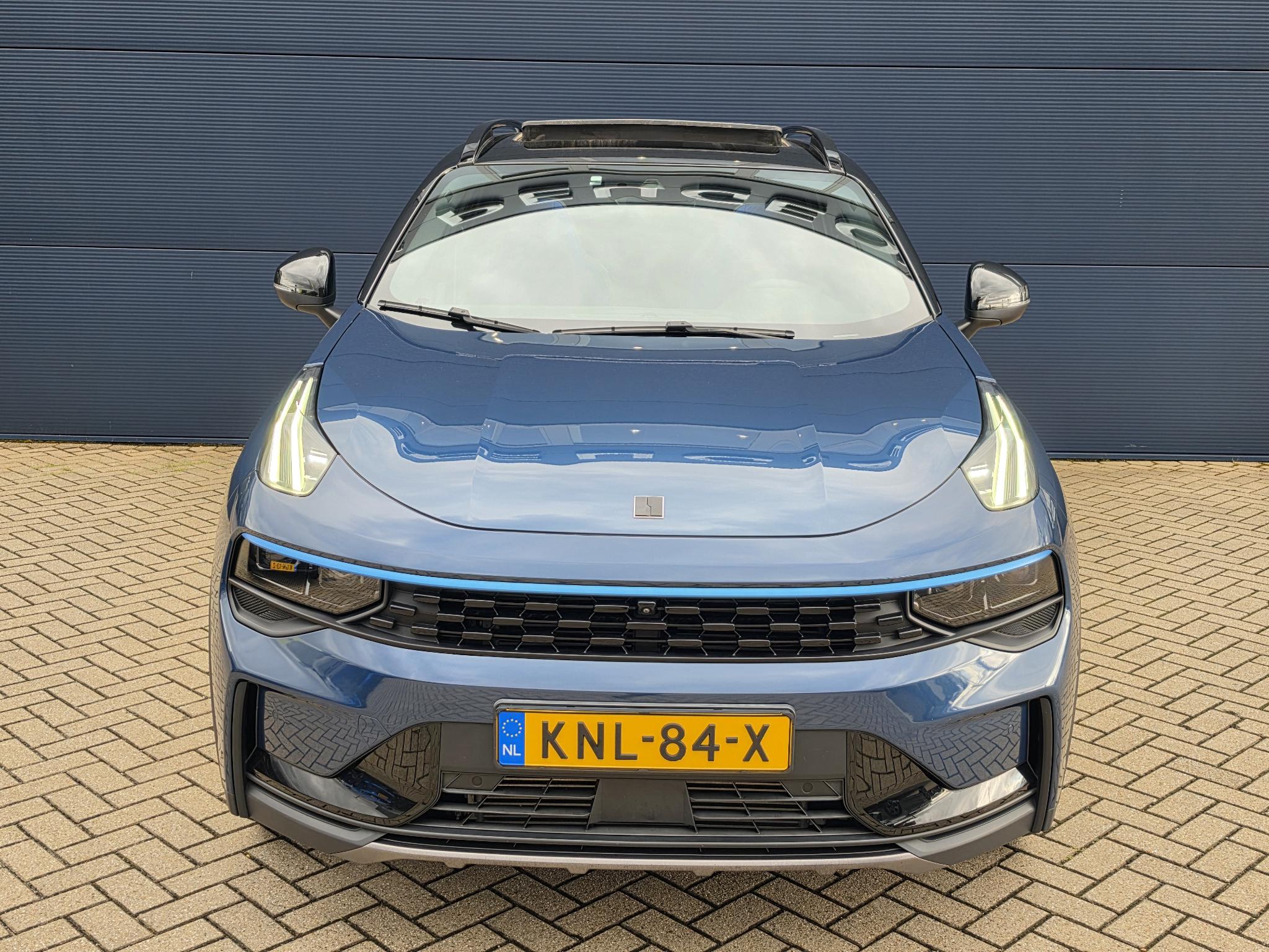 Foto van Lynk&co LYNK & Co 01
