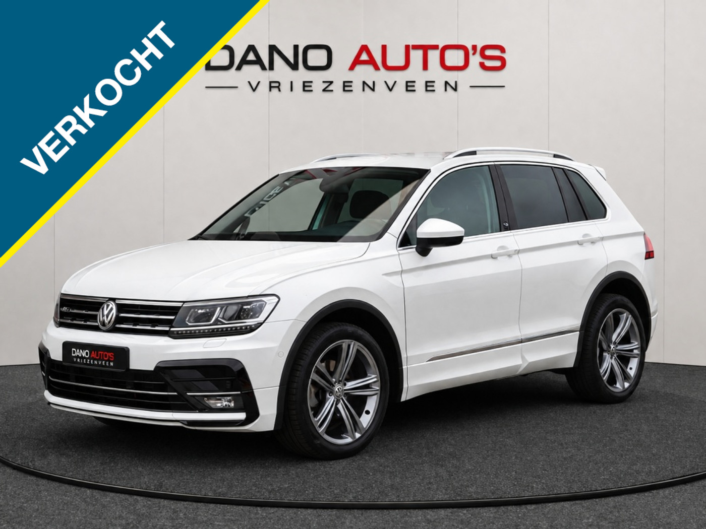 Volkswagen Tiguan 1.4 TSI BMT Sound R-Line LED/ACC/19'' inch/Carplay 2017 - voorkant