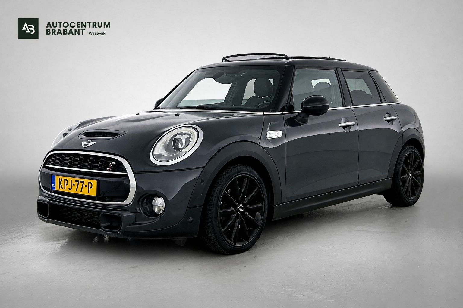 Mini Cooper S 2.0 Cooper S Chili Serious Business | 192PK | PANO | HARMAN/KARDON | STOELVERW | CLIMATE | CRUISE | ETC 2016 - voorkant