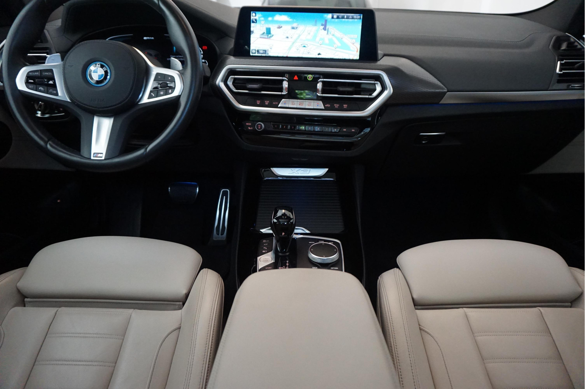 Foto van BMW X3 Xdrive30e