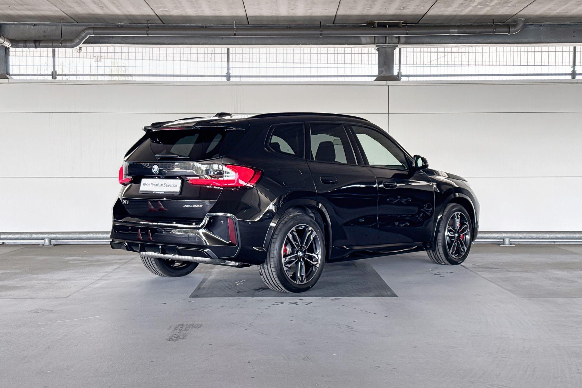 Foto van BMW X1 Xdrive25e