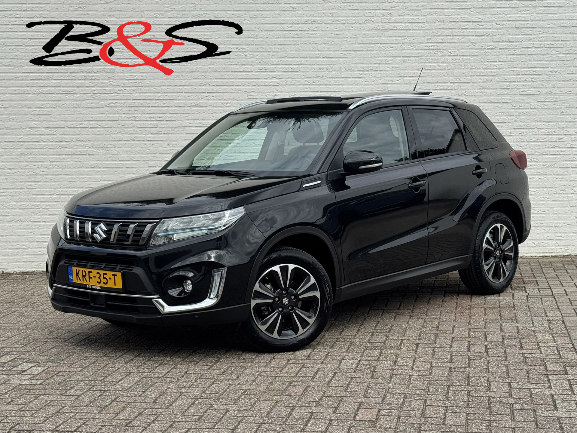 Suzuki Vitara 1.5 Hybrid Style Rhino Edition Panorama Carplay Pdc+Camera Led Leder 2023 - voorkant