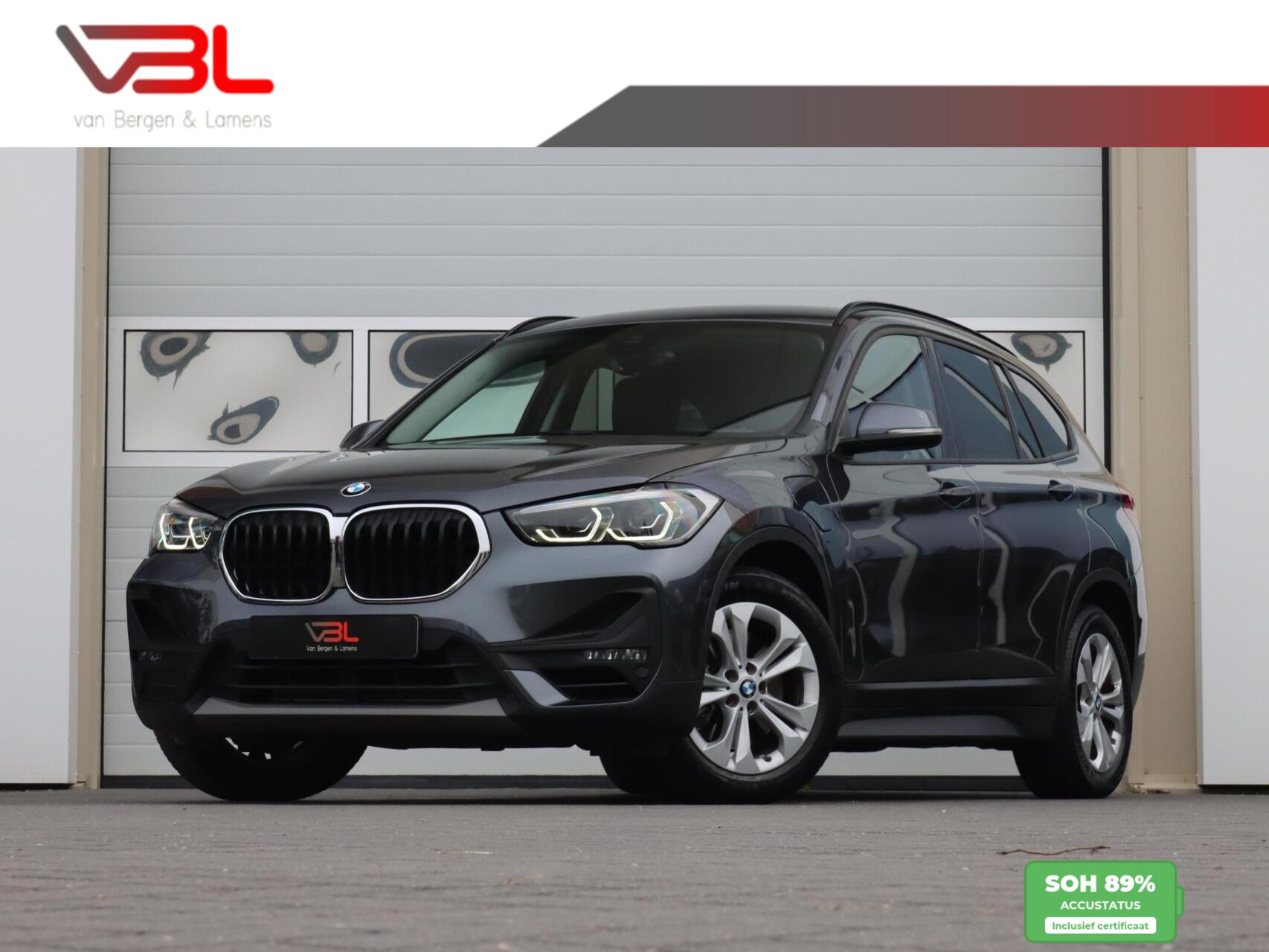 BMW X1 xDrive25e High Executive | Afneembare trekhaak | SOH 89% 2021 - voorkant