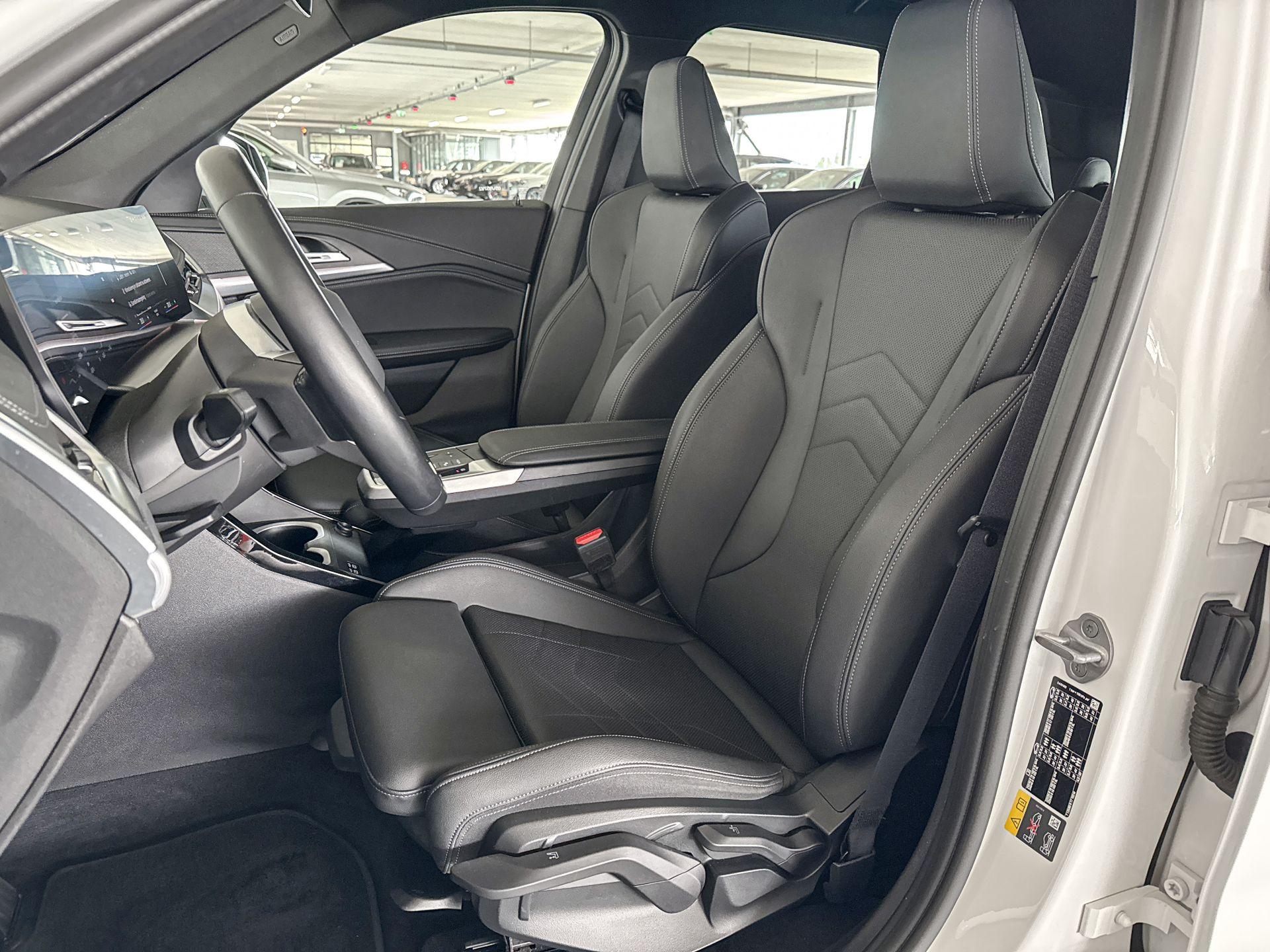 Foto van BMW Ix1