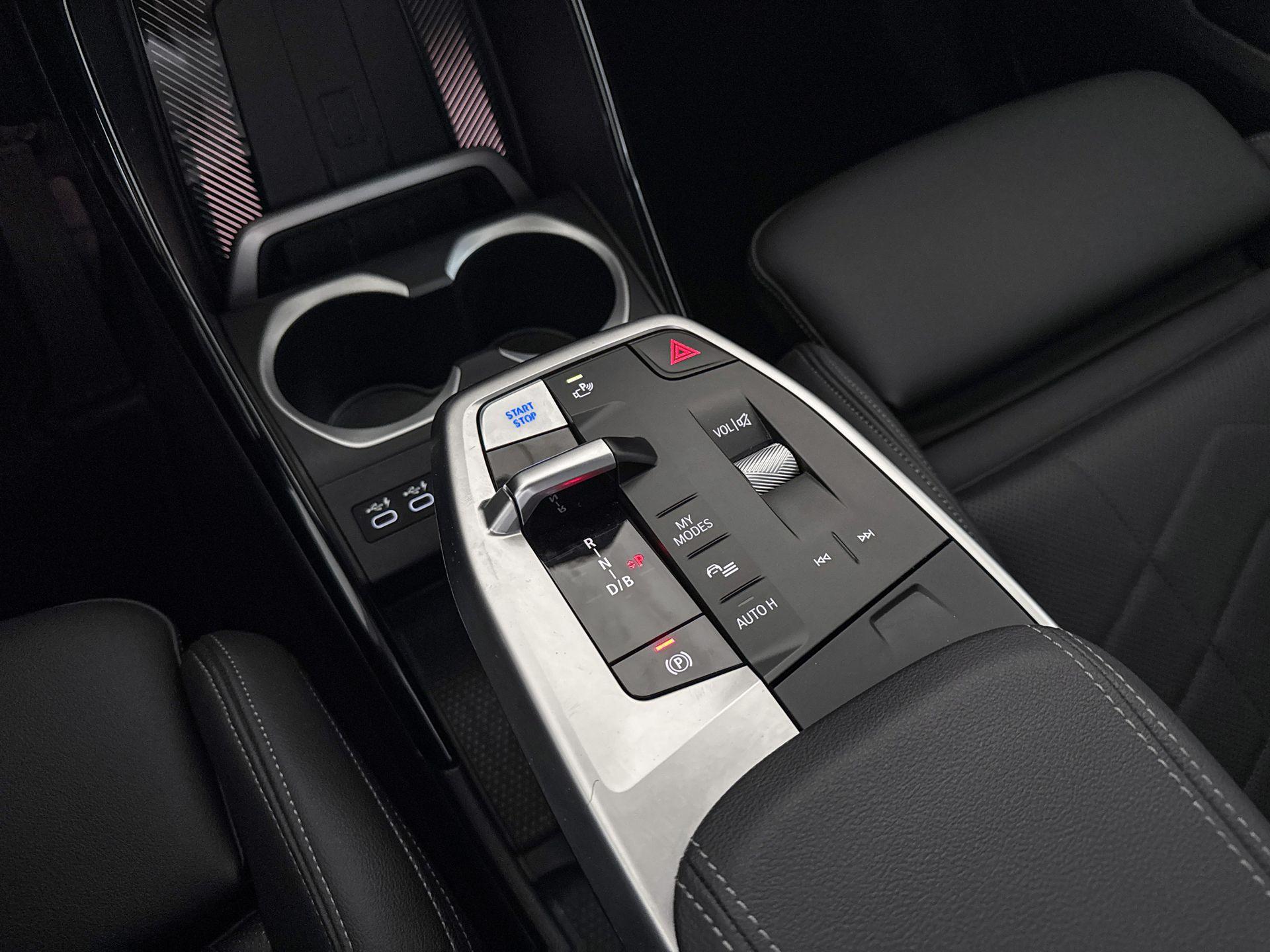 Foto van BMW Ix1