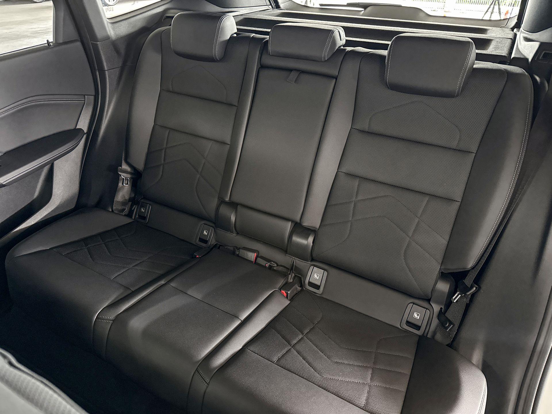 Foto van BMW Ix1