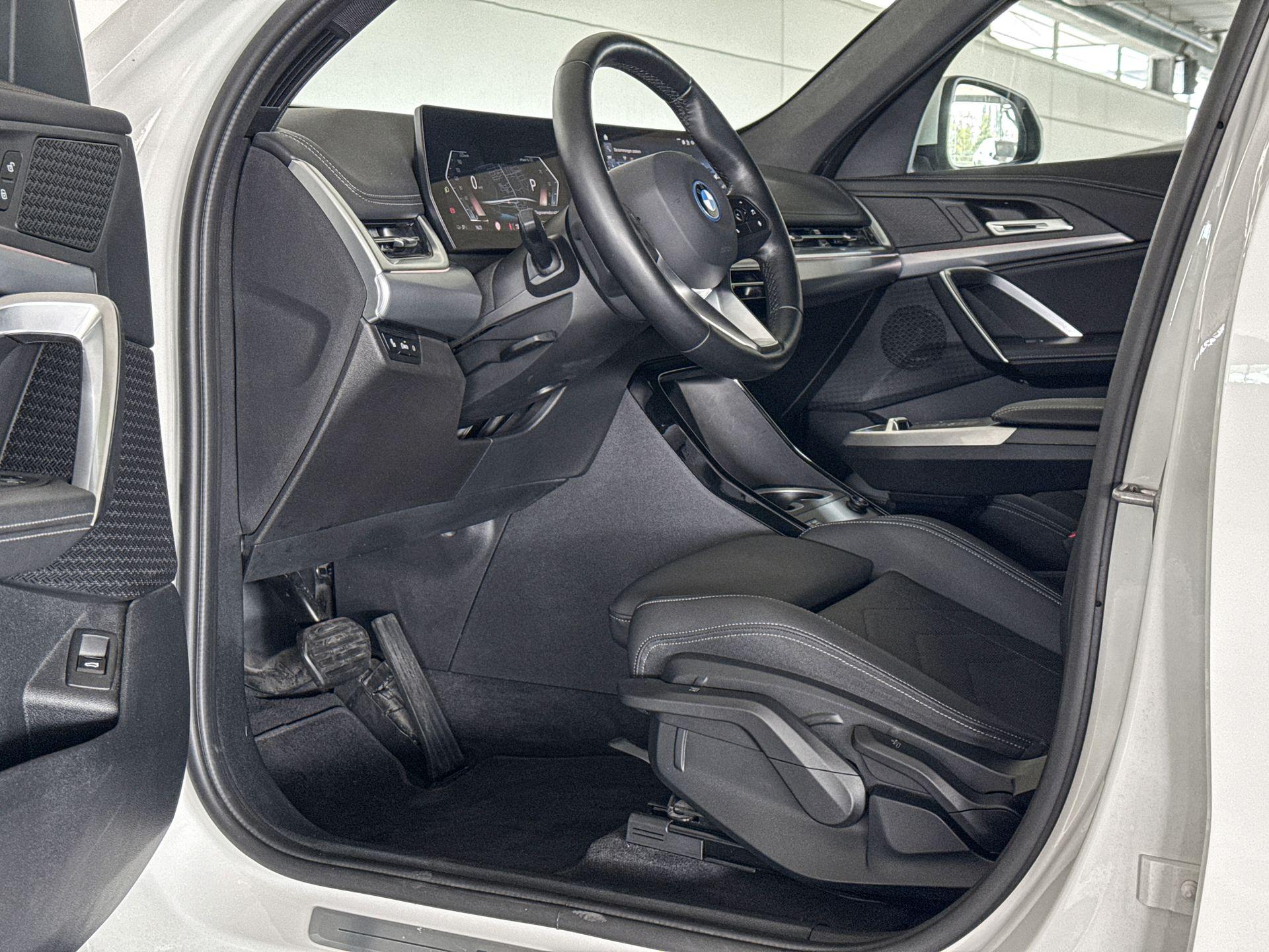 Foto van BMW Ix1